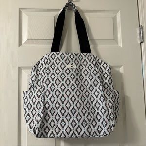 NWOT Scout shoulder bag with water resistant interior